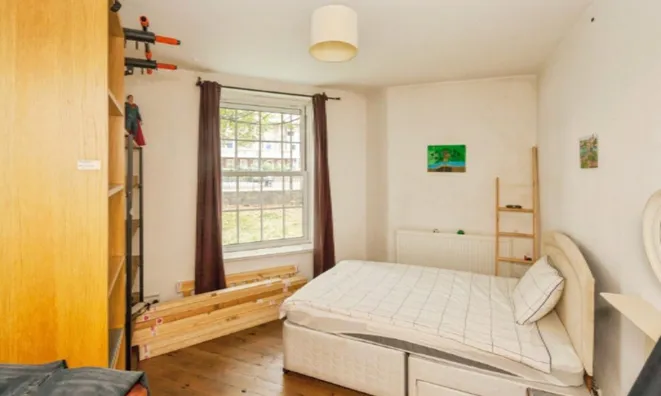 Недвижимость Albion Avenue: 1