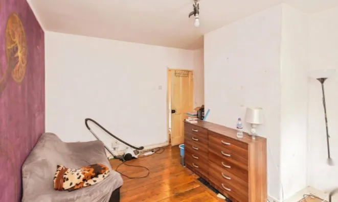 Недвижимость Albion Avenue: 7