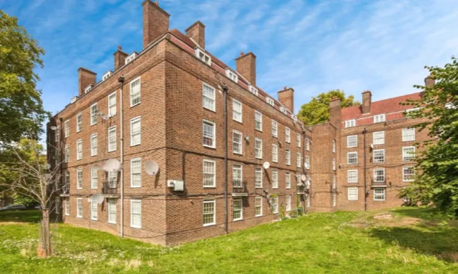 Недвижимость Albion Avenue: 9