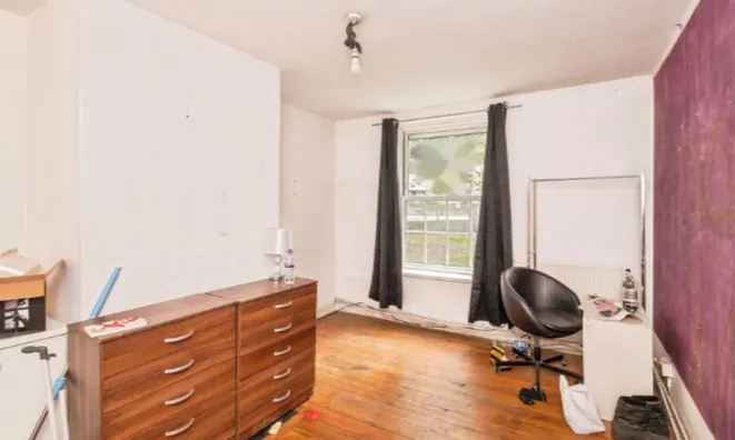 Недвижимость Albion Avenue: 12