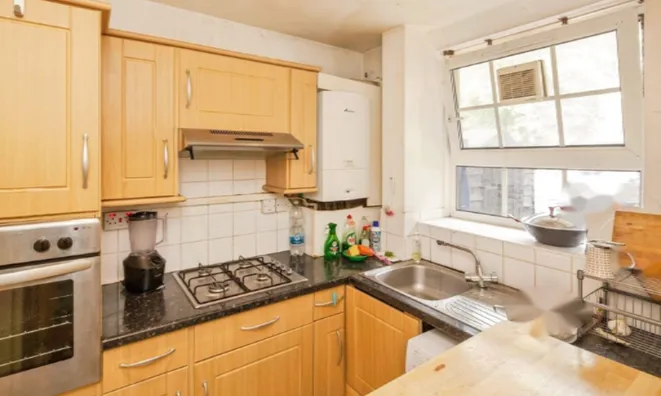 Недвижимость Albion Avenue: 16