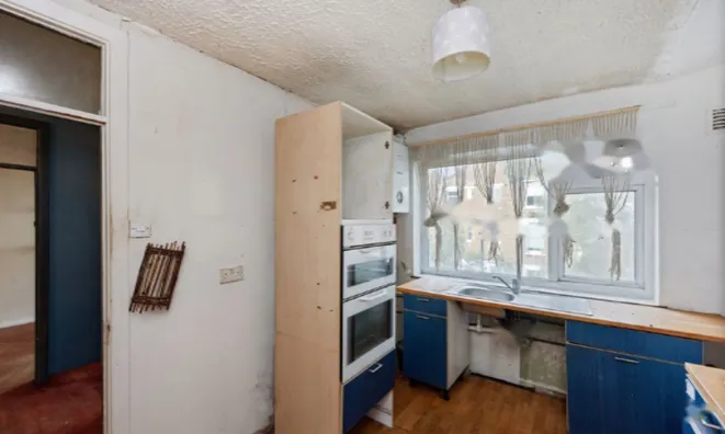 Недвижимость Rousden Street: 9