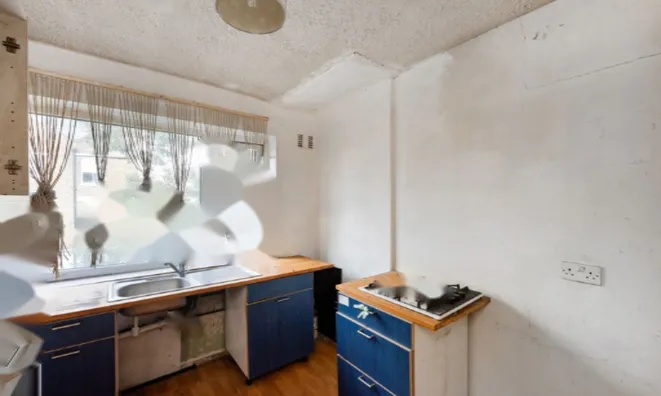 Недвижимость Rousden Street: 10