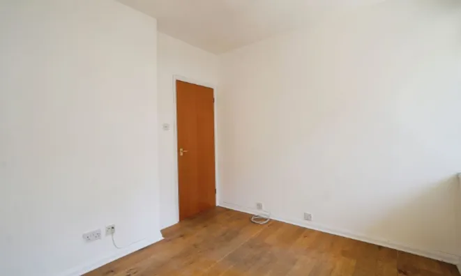 Недвижимость 119 Newington Causeway: 2