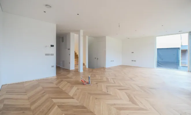 Недвижимость Квартира 5+ комнат Ново Подутик: 2