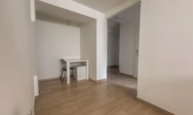 Недвижимость Квартира 3-комн. Бежиград: 4