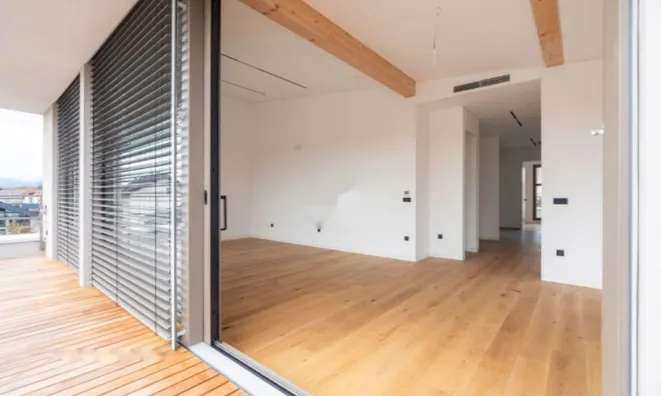 Недвижимость Квартира, 5+ комнат, Новая Любляна, Бежиград.: 5