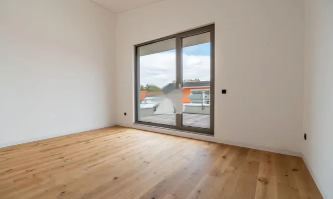 Недвижимость Квартира, 5+ комнат, Новая Любляна, Бежиград.: 10