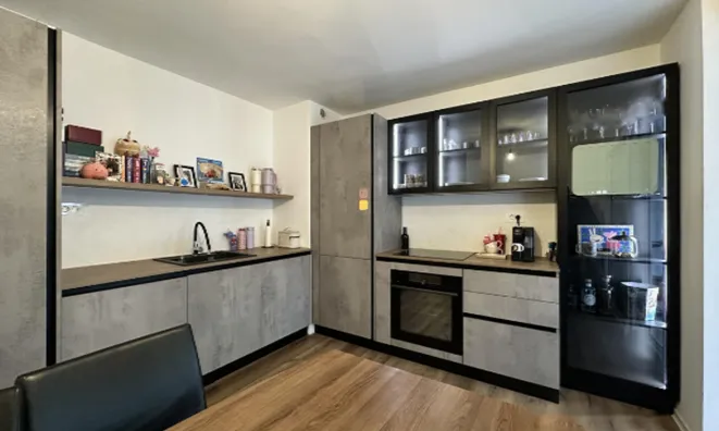 Недвижимость Квартира 3-комнатная с балконом: 1