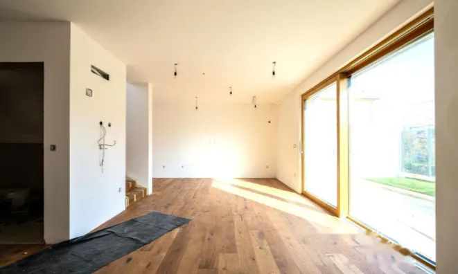 Недвижимость Дом с террасой в Новом Шентвиде: 6