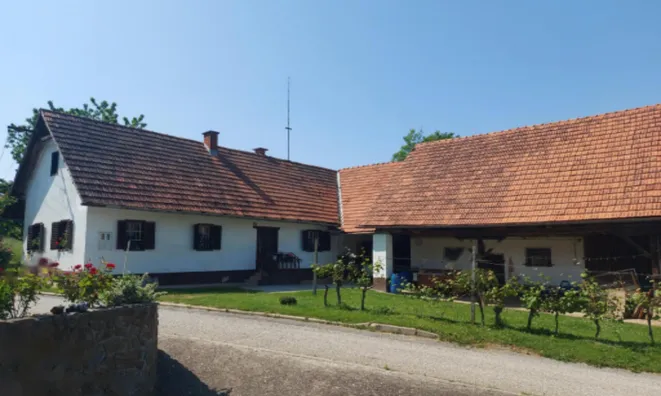 Недвижимость Усадьба Приусадебное хозяйство Моравци: 4