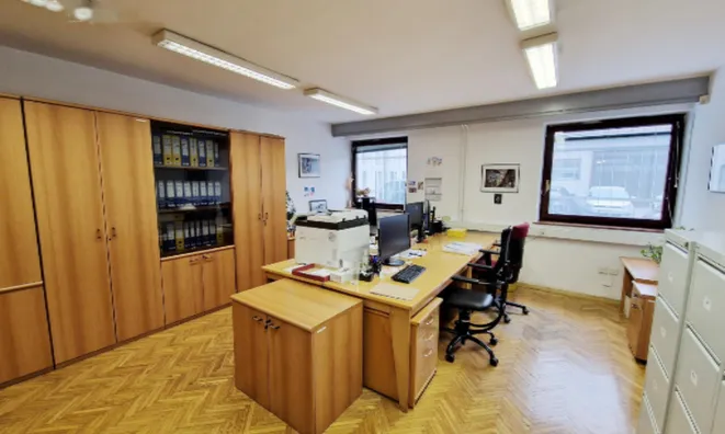 Недвижимость Офисное помещение Бежиград: 3