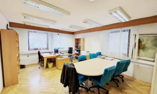 Недвижимость Офисное помещение Бежиград: 4