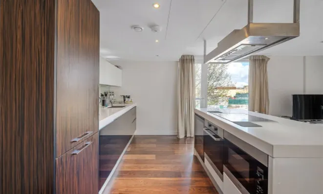 Недвижимость Gatliff Road: 10