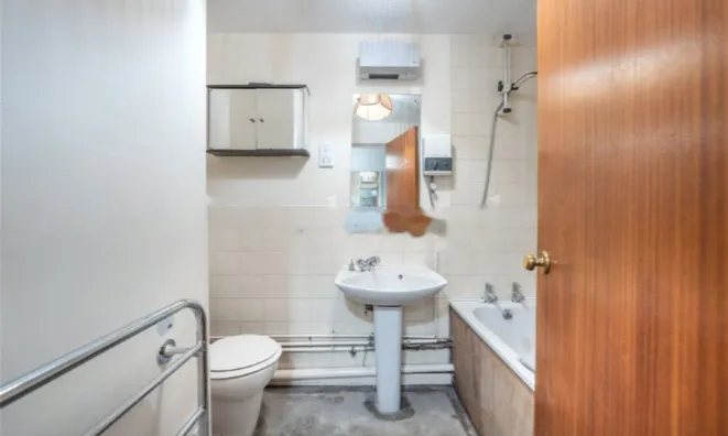 Недвижимость Britten Close: 1