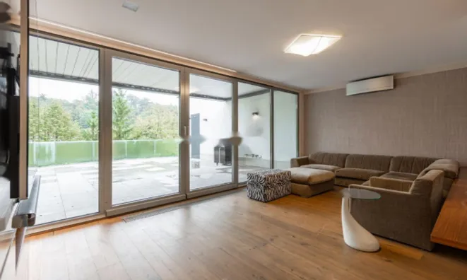 Недвижимость Квартира, 4 комнаты, Любляна центр: 4