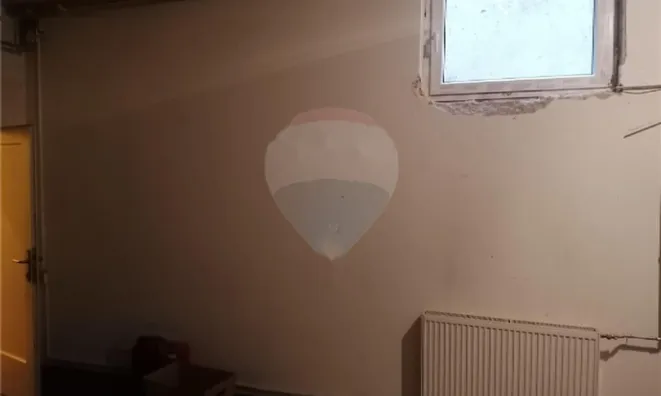 Недвижимость Коммерческое помещение в центре: 12