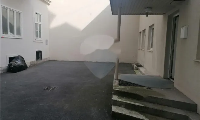 Недвижимость Коммерческое помещение в центре: 22