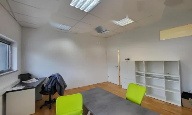 Недвижимость Офисное помещение в центре: 4