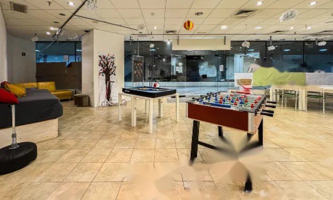 Недвижимость Коммерческое помещение в центре: 2