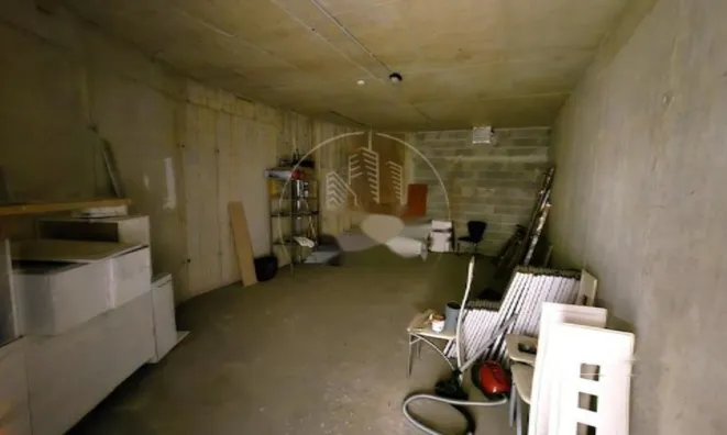 Недвижимость Офисное помещение и склад: 1