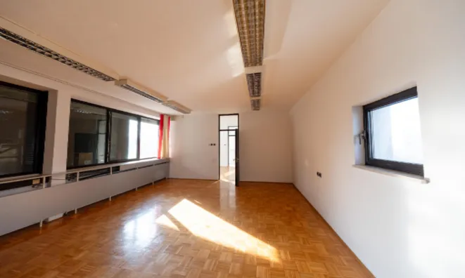 Недвижимость Офисное помещение в районе Мосте: 13