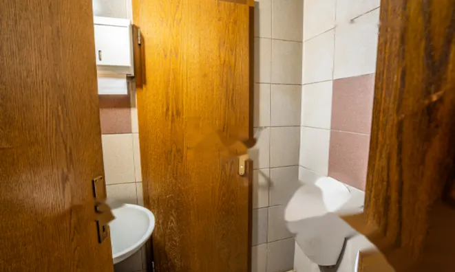 Недвижимость Коммерческое помещение в Мосте: 10