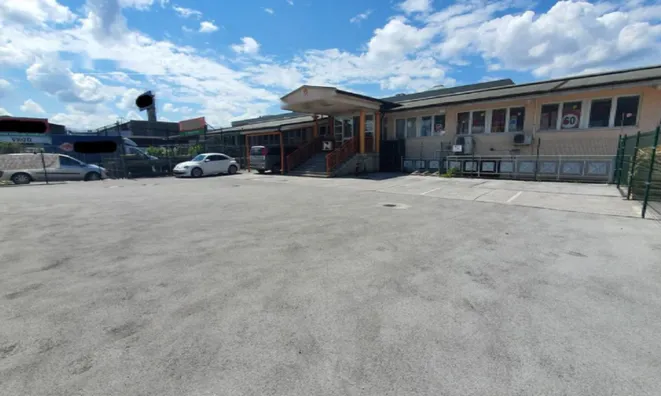 Недвижимость Нежилое помещение в Мосте: 1