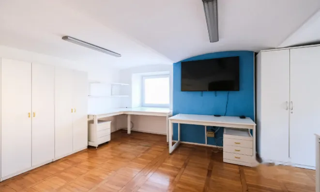 Недвижимость Офисное помещение Вич: 3