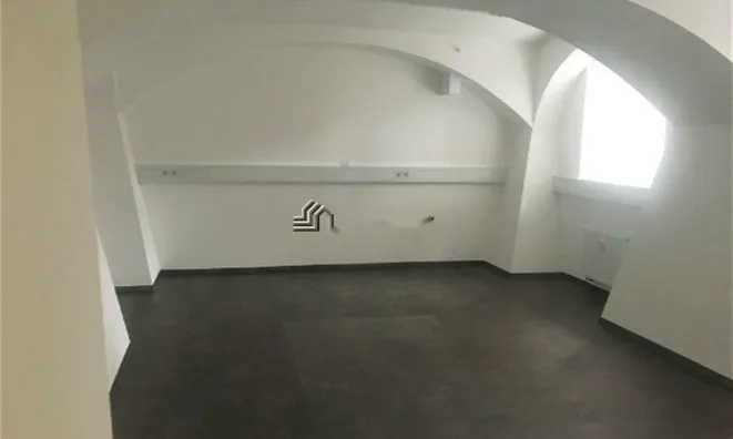 Недвижимость Коммерческое помещение Вич: 2