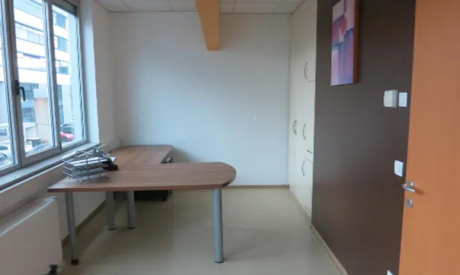 Недвижимость Комбинированное коммерческое пространство: 3