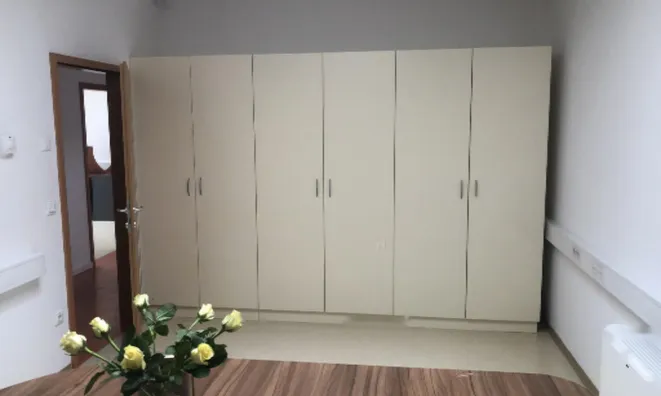 Недвижимость Комбинированное коммерческое пространство: 5