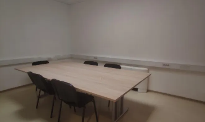 Недвижимость Комбинированное коммерческое пространство: 8