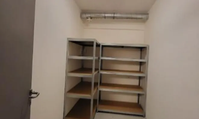 Недвижимость Коммерческое помещение в Бежиград: 3