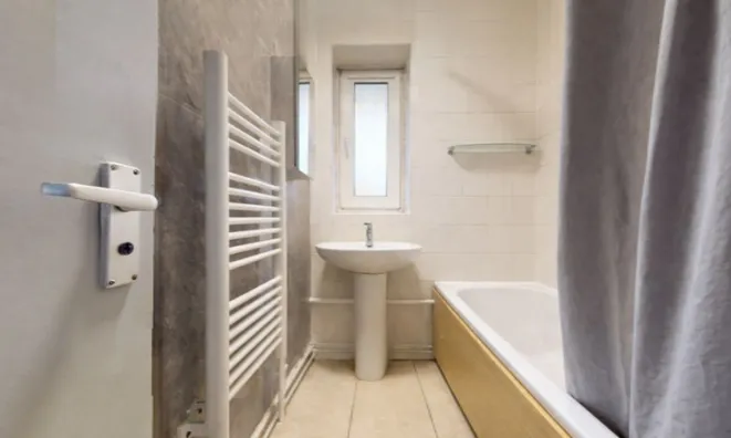 Недвижимость Cannon Street Road: 13