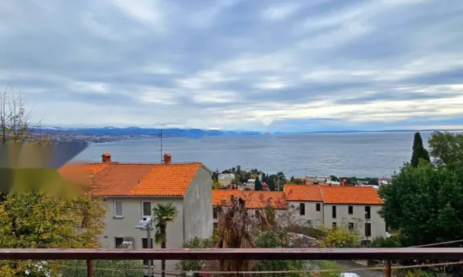 Недвижимость Трехкомнатная квартира, Центр: 18