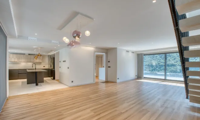 Недвижимость Triplex penthouse with private indoor pool: 9