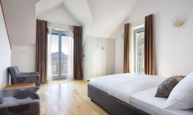 Недвижимость Дом с террасой у озера Блед: 13