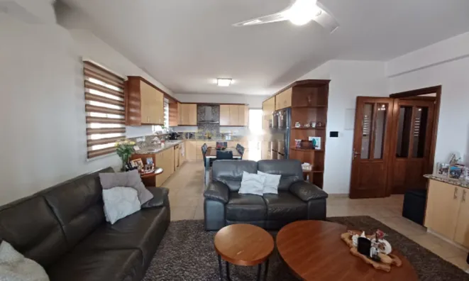 Недвижимость 5 Bedroom Villa For Sale In Limassol in Agia Fylaxis: 10