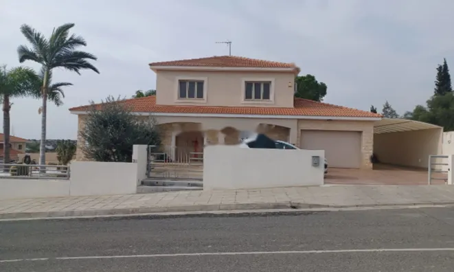 Недвижимость 5 Bedroom Villa For Sale In Limassol in Agia Fylaxis: 14