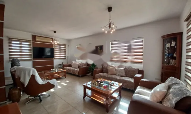 Недвижимость 5 Bedroom Villa For Sale In Limassol in Agia Fylaxis: 18