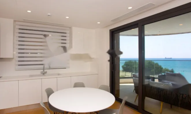 Недвижимость Luxury 3 Bedroom Beachfront Apartment for Sale in Limassol, Coastal Road: 7