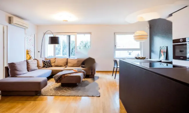 Недвижимость Квартира, 4-комнатная, Зелена Яма: 1