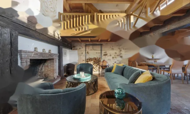 Недвижимость 4-комнатная квартира в центре: 1