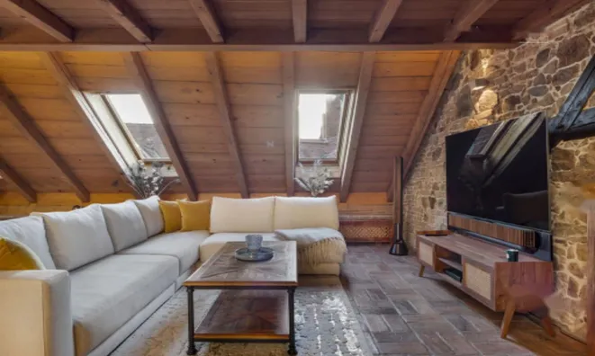 Недвижимость 4-комнатная квартира в центре: 5