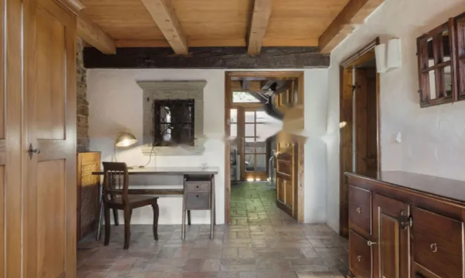 Недвижимость 4-комнатная квартира в центре: 6