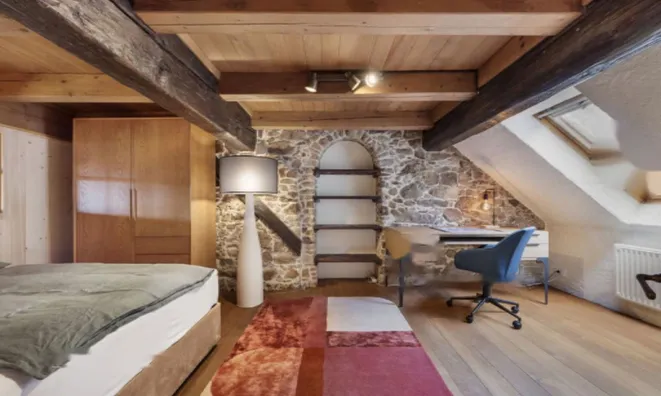 Недвижимость 4-комнатная квартира в центре: 23