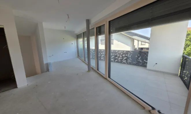 Недвижимость Квартира 4,5 комнаты Новый Сентяков: 3