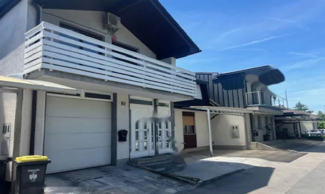 Недвижимость Дом с террасой в Новом Виче: 2