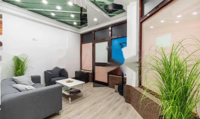 Недвижимость Коммерческое помещение: 4